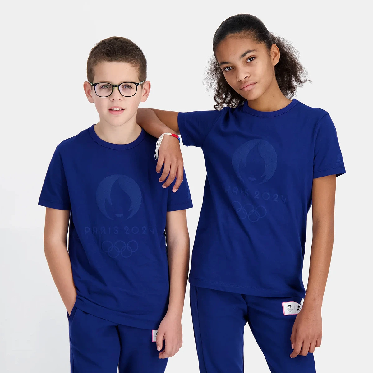 T-SHIRT LE COQ SPORTIF JUNIOR PARIS 2024 GRAPHIQUE 1 T-SHIRT LE COQ SPORTIF JUNIOR PARIS 2024 GRAPHIQUE